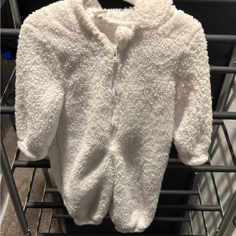 SHEIN Soft White Sherpa Baby Footie